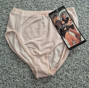 Formfit Intimates One Pair of Pink Cotton/Lycra Seamless Hicut Panties Size 6